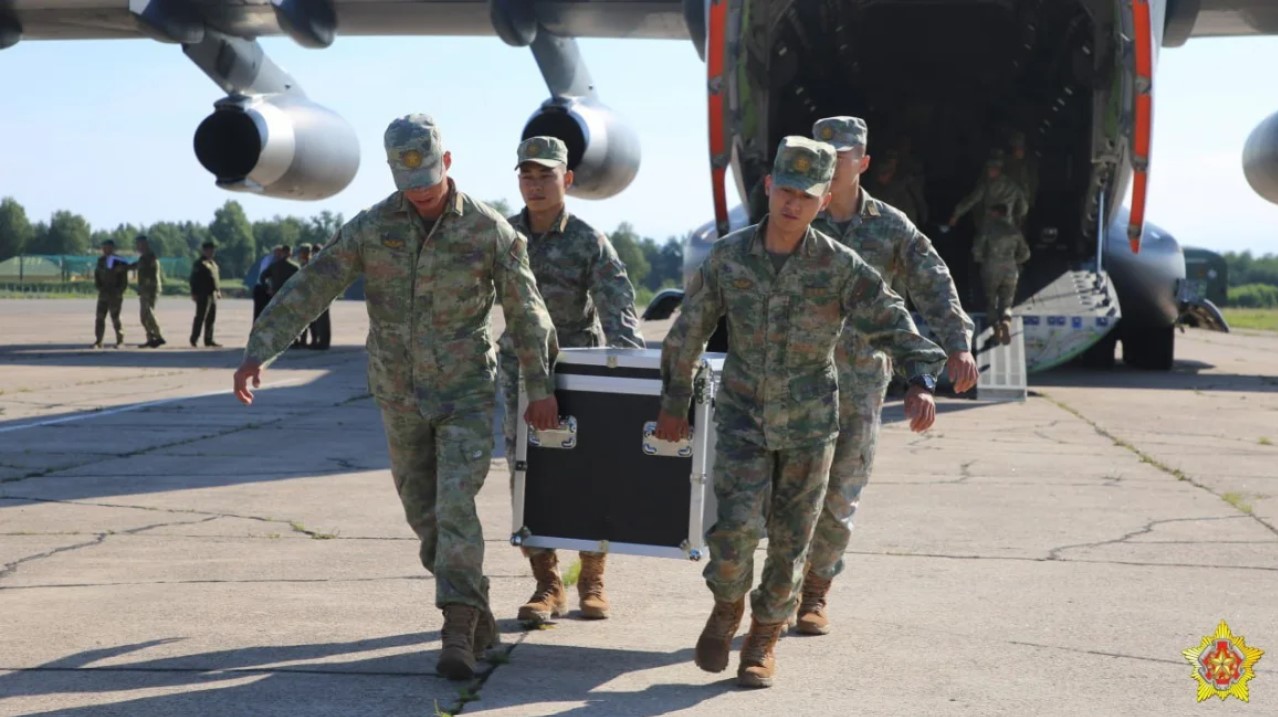 Chinese troops arriving in Belarus (photo via Belarusian Ministry of Defense). 