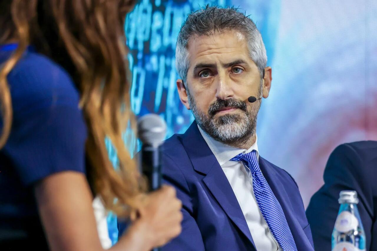 Bridgewater CEO Warns Unregulated AI Could Trigger 'Societal Breakdown' - Even As The Firm Profits From It