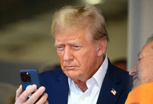 "Told You To F--k Yourself": GOP Senator Tells Trump Off In Profanity-Laced Leaked Texts