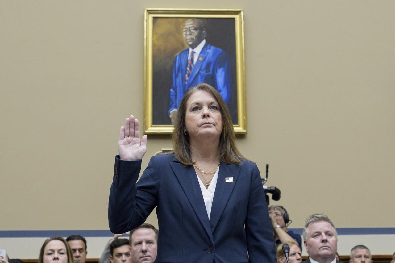 Secret Service Stops Renewal Of Former Director's Security Clearance