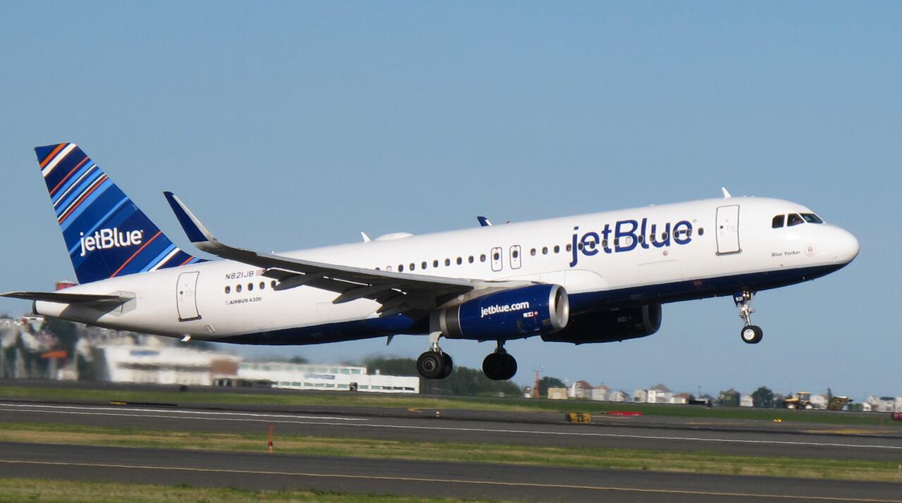 JetBlue Creditors Call In Restructuring Advisers As Stock, Bonds Crater