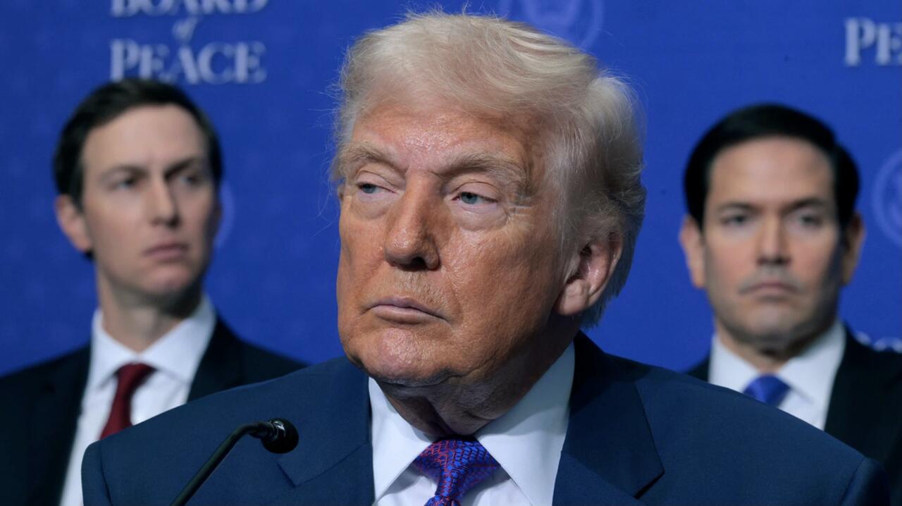 "Z chwiejnym rozumowaniem Trump rozważa ograniczony początkowy atak na Iran, aby wymusić porozumienie"