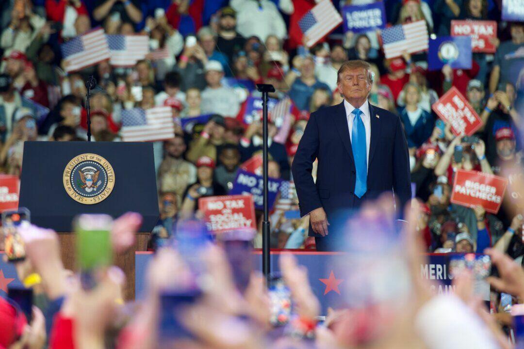 Trump Dangles $100 Million Kentucky Pharma Investment, But Only If Republicans Win Midterms
