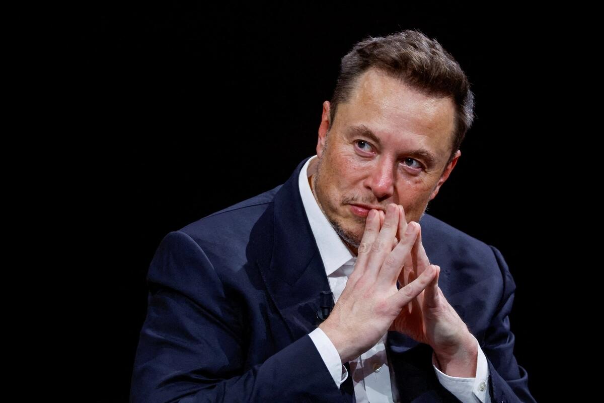 Elon Musk Makes A Move On The Banks