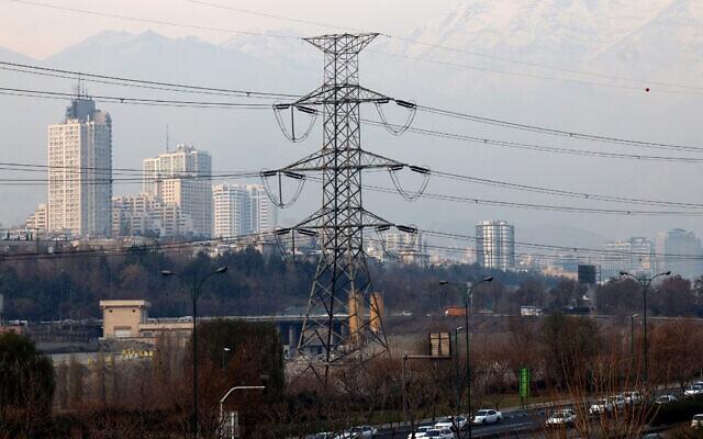 Pezeshkian Calls On Iranians To Ration Electricity, 'Stand Up' To US, As Negotiations 'Stalemated'