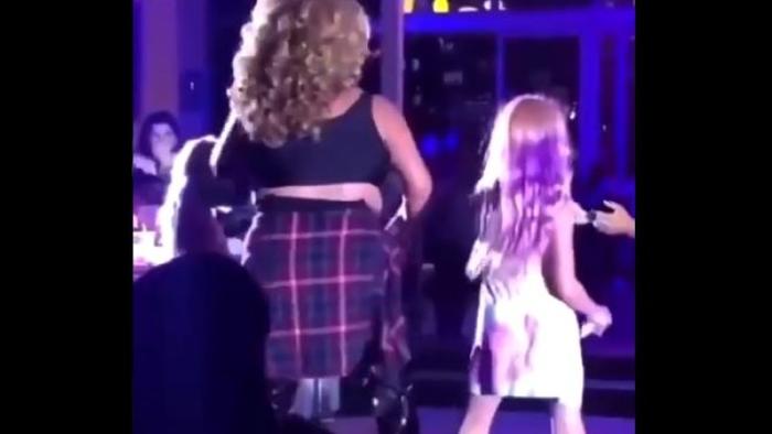 Watch: Shocking Clip Shows Children Being Paraded Around Drag Queen Show Taking Cash Tips - Vimarsana News
