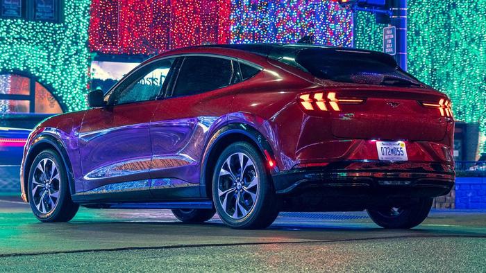 Software Glitch Transforms Some Mustang Mach-Es Into "Electric Bricks" - Vimarsana News