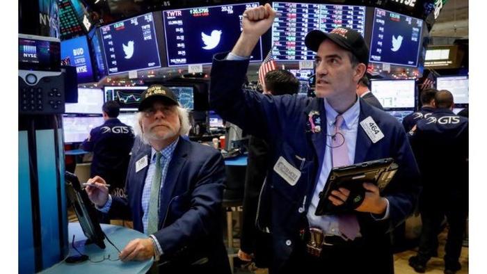 Futures, Global Stocks Extend Gains To End Volatile Week - Vimarsana News