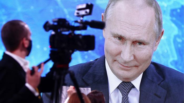 Russia Mulls Ordering State Firms To Switch To Euro, "Preparing" For Possible Disconnect From SWIFT