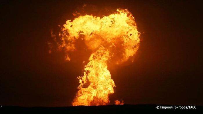 Watch: Powerful Explosion Rocks Azerbaijan's Umid Gas Field In Caspian Sea - Vimarsana News