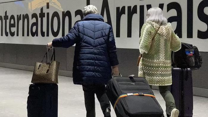 Passengers On Last Flights Back To UK From South Africa Faced Few, If Any, Restrictions - Vimarsana News