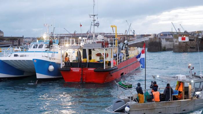 France Escalates Feud With UK As BoJo Waffles On Brexit "Fisheries" Deal - Vimarsana News