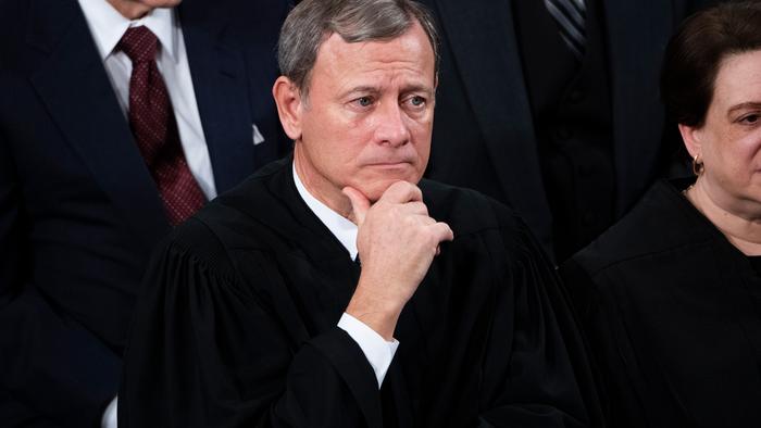 "The Consequences For... Popular Democracy Could Be Dire": New York Mag Decries Popularity Of Chief Justice Roberts - Vimarsana News