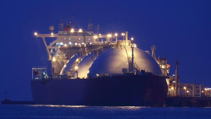 Commodity Traders Find Huge Arbitrage Opportunity As LNG Ships Head For Europe - Vimarsana News
