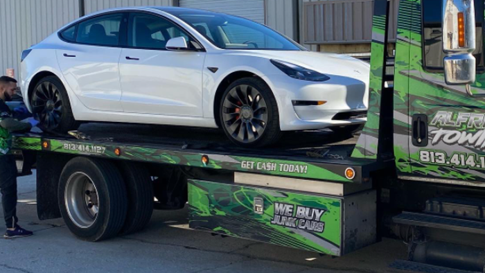 "No Trust In Tesla Brand" - New Model 3 Delivered To Customer Without Brake Pad - Vimarsana News