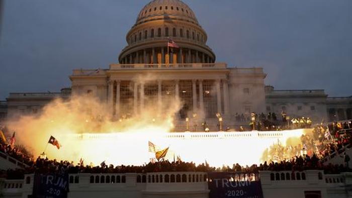 Victor Davis Hanson: Who Are The Real Insurrectionists? - Vimarsana News