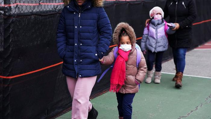 "Your Kids Are Safer In School" - NYC Reopens Schools As Thousands Of Districts Remain Closed During Omicron Surge - Vimarsana News