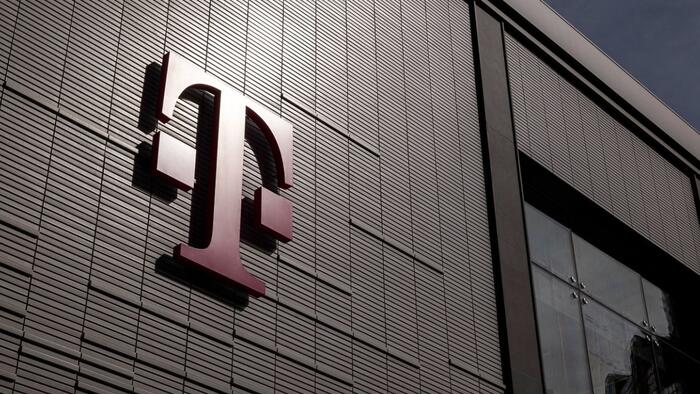 T-Mobile To Fire All Unvaccinated Corporate Staff By April - Vimarsana News