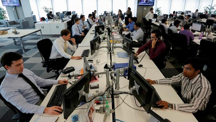 Global Markets Slide On Mounting Ukraine Tensions - Vimarsana News