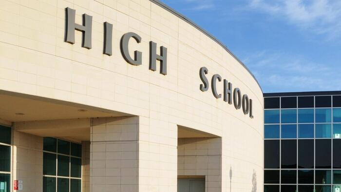 Professor Calls Parents "Ignorant Racist[s]" For Opposing Critical Race Theory - Vimarsana News