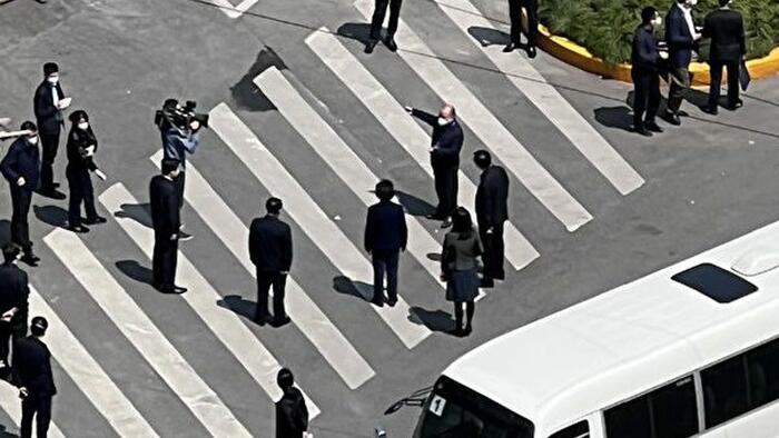 "We Are Starving To Death": Shanghai Residents Under Lockdown Shout At Visiting Vice Premier