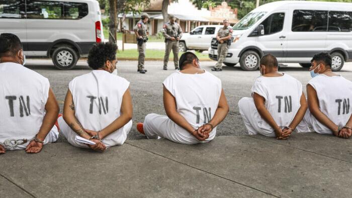 Illegal Aliens Sue Texas Officials After Arrests For Trespassing - Vimarsana News