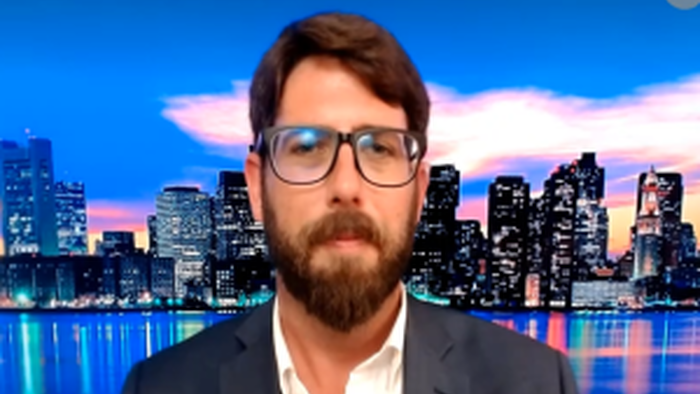 LEs élites, réalisent que si elles n'avancent pas très vite elles vont tout perdre Ils pourraient  s...