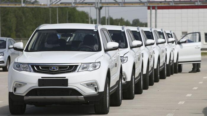Chinese Passenger Car Sales Down 17% Year Over Year - Vimarsana News