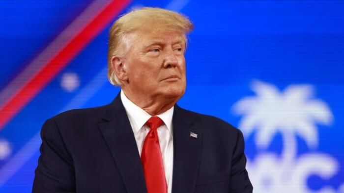 Chairman Thompson on criminal referrals : “We do not have the authority”…

The Vipers: Cheney , Schi...