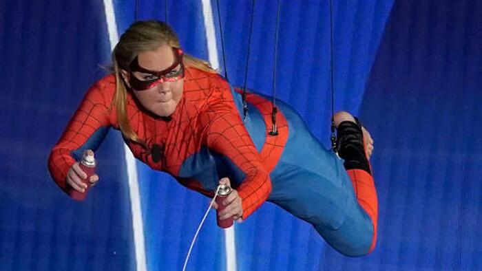 P&G Bizarrely Blames Amy Schumer For Tampon Shortage - Vimarsana News