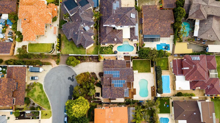 Australian Housing Expected To Drop By 15% According To Country's Largest Bank - Vimarsana News