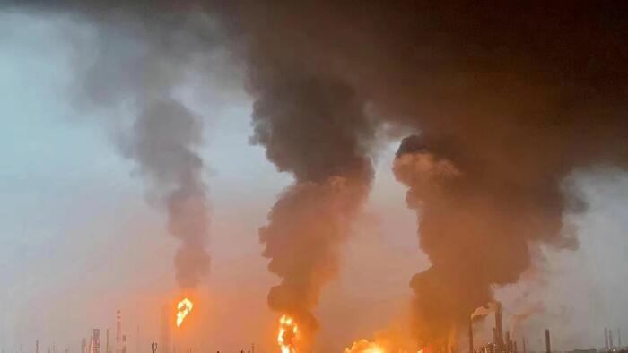 Large Explosion, Blaze Engulfs Shanghai Petrochemical Complex