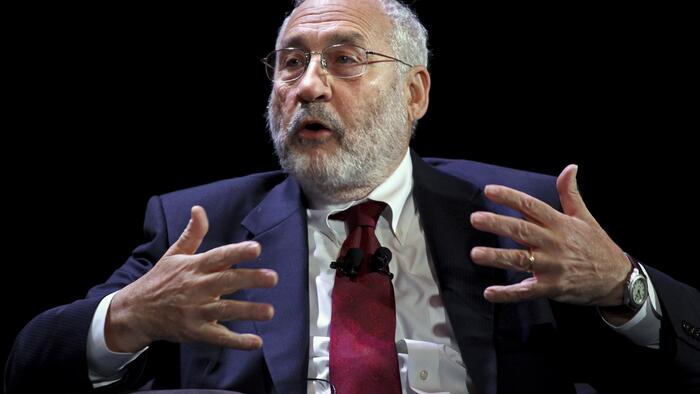 Joseph Stiglitz On The Minimum Wage: A Disgrace - Vimarsana News