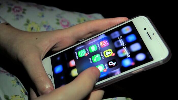 UK Teenagers Increasingly Getting News From CCP-Backed TikTok - Vimarsana News