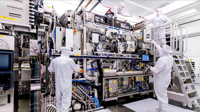 China Slams US For "Technological Terrorism" As Chipmaking Gear Curbs Expand - Vimarsana News