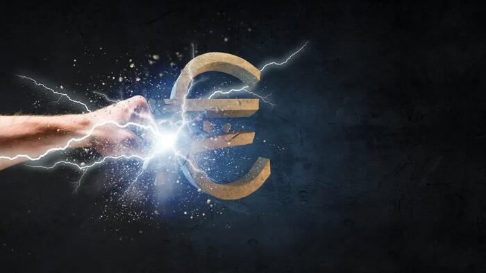 The Collapsing Euro And Its Implications - Vimarsana News