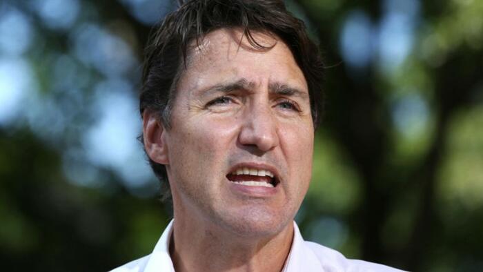 Hypocrite Trudeau Caught Maskless After Flying On Private Jet - Vimarsana News