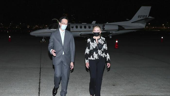 Hawkish Senator Calls Taiwan A "Country" In 4th US Delegation Visit This Month Alone - Vimarsana News