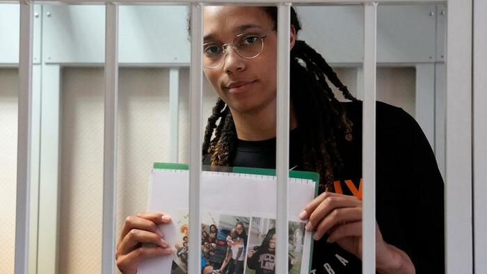Russian Prosecutors Request 9 1/2 Year Sentence For Brittney Griner - Vimarsana News