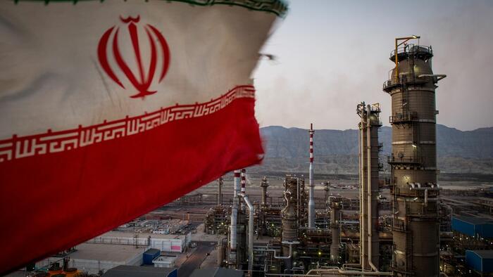 Oil Drops For 3rd Day On EU Hailing "Constructive" Iran Response To JCPOA Text - Vimarsana News