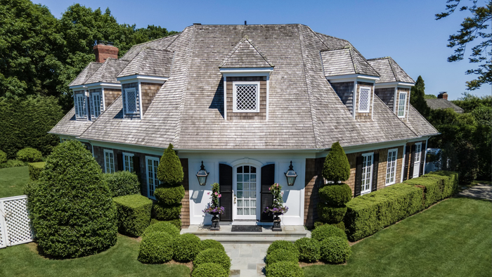 Winter Strikes Hamptons Housing Market As Sellers Forced To Slash Prices - Vimarsana News