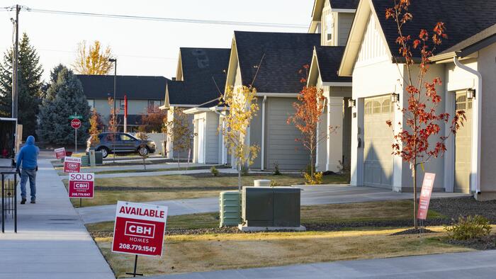 Home Price Drops In Pandemic Boomtowns Could Be First Sign Of Coming Real Estate Turmoil - Vimarsana News
