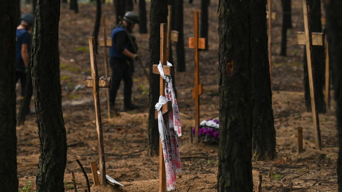 Kremlin Rejects Mass Grave "Lie" & "Provocation" As Bodies Exhumed - Vimarsana News