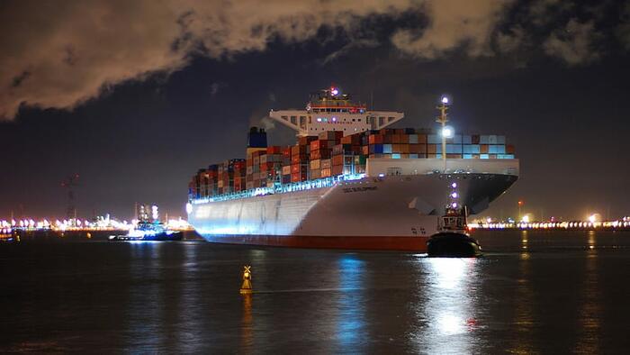 Cargo Shipowners Cancel Sailings, Container Spot Rates Plunge Amid Reversal In 'Bullwhip-Effect' - Vimarsana News