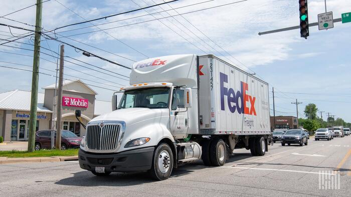 FedEx Freight To Begin Driver Furloughs Next Month - Vimarsana News