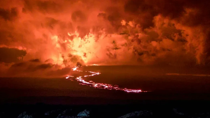 Lava Flows From Mauna Loa Volcano Could Reach Major Hawaii Highway "In Days" - Vimarsana News