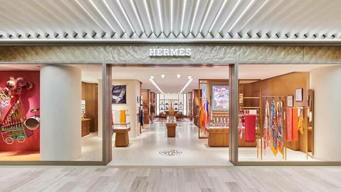 Barclays Warns: "It May Be The Start Of A Luxury Recession" - Vimarsana News