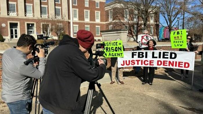 FBI Agent Who Destroyed Evidence To Indict GOP Sen. May Get Wrist-Slap - Vimarsana News