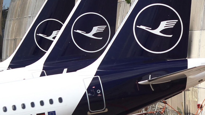 NextImg:Lufthansa Grounds All Flights After Severed Broadband Cable