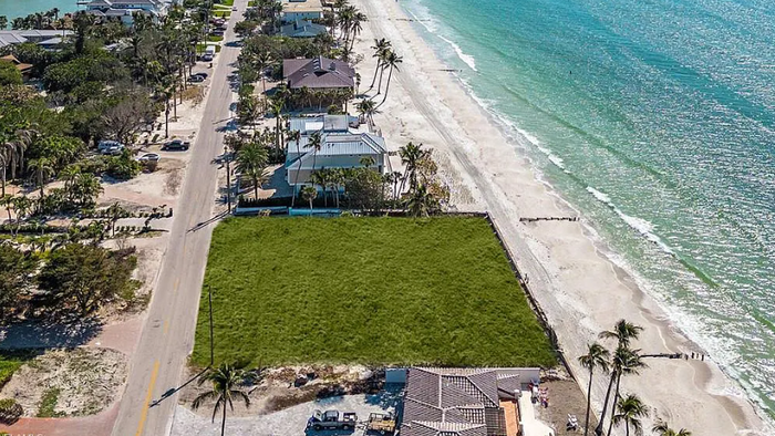 NextImg:$27 Million Buys This In Naples, Florida